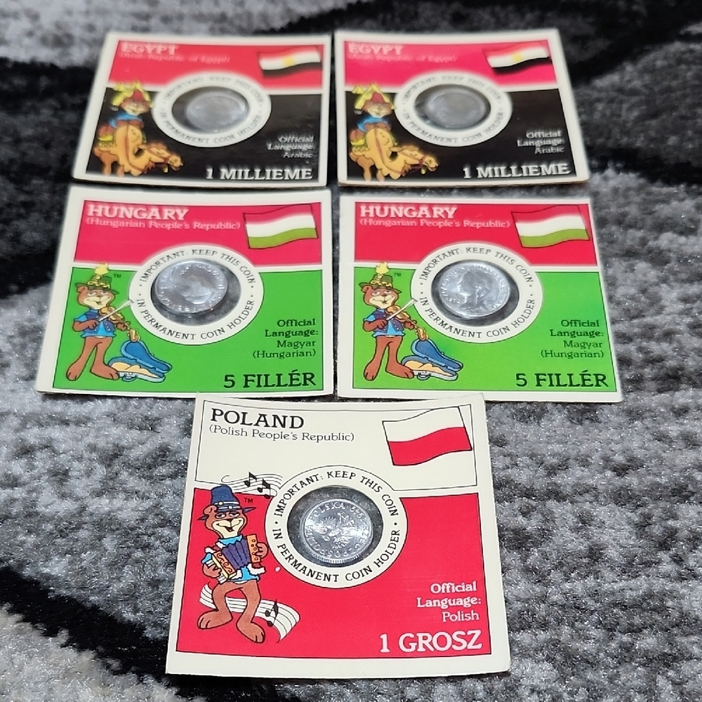 VINTAGE UNCIRCULATED " COINS OF THE WORLD" PRIZES IN SUPER GOLDEN CRISP CEREAL